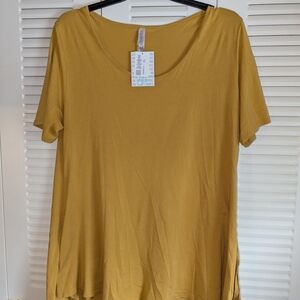 LuLaRoe Women's Yellow Short Sleeve Top
